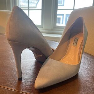 Prada 85mm Pump Light Grey Suede size 42